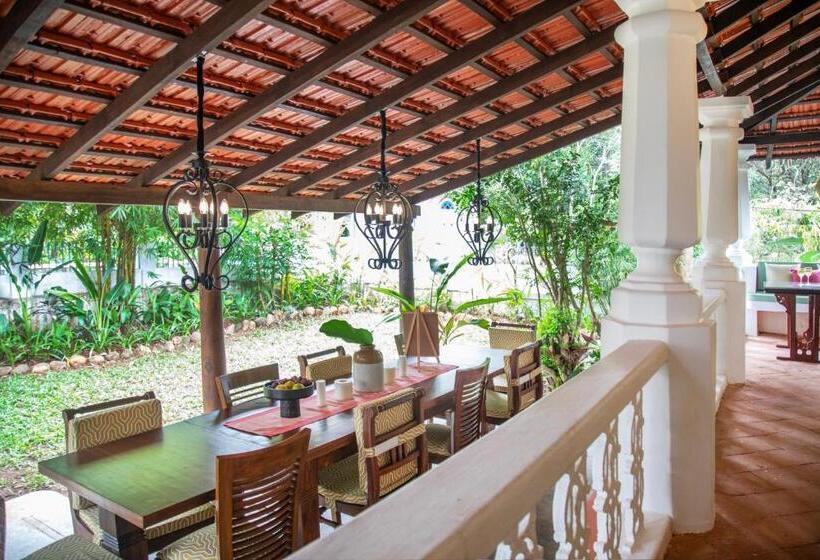 Вилла с 1 спальней и бассейном, Lamrin Ucassaim Goa A 18th Century Portuguese Villa