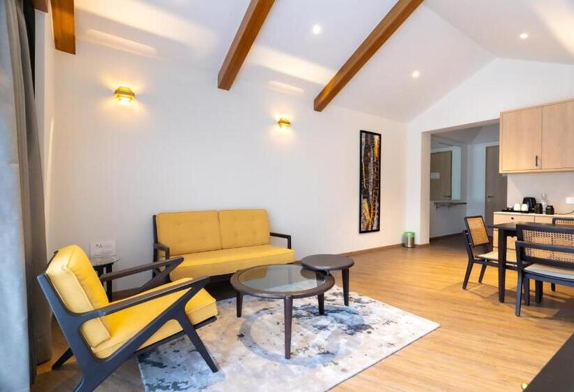 발코니가 있는 스위트, Nivasana Manali   A Luxury Boutique