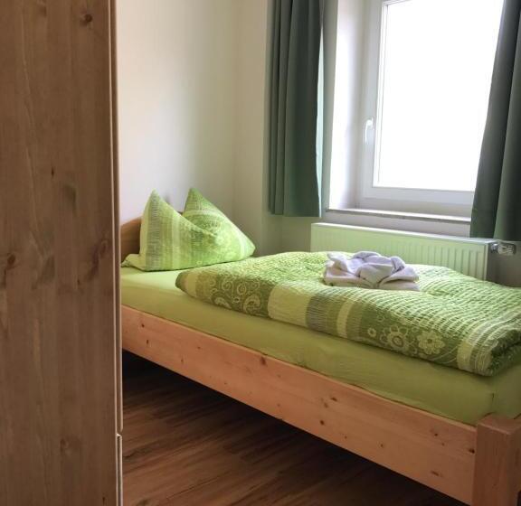 スタンダードシングルルーム, Pension Grüner Baum