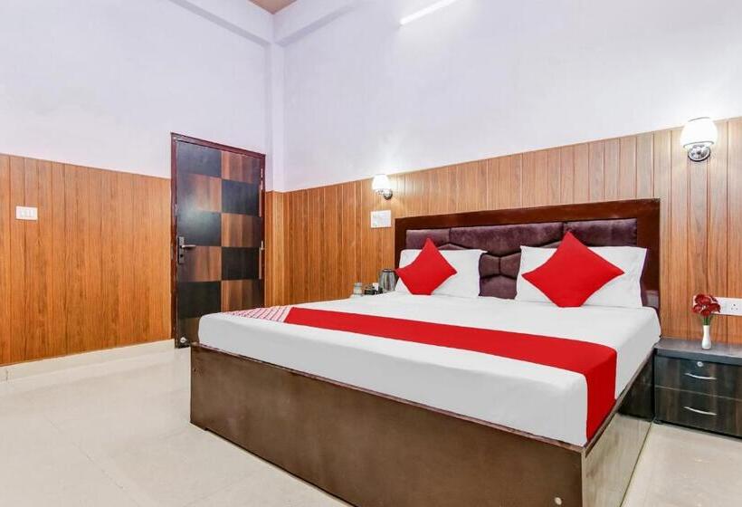 Трехместный Номер Классика, Flagship Shri Krishna Guest House