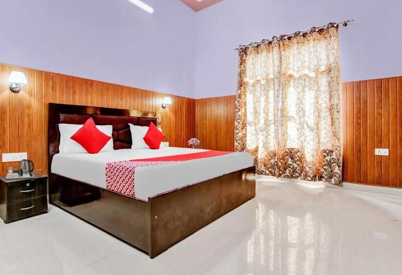 Трехместный Номер Классика, Flagship Shri Krishna Guest House