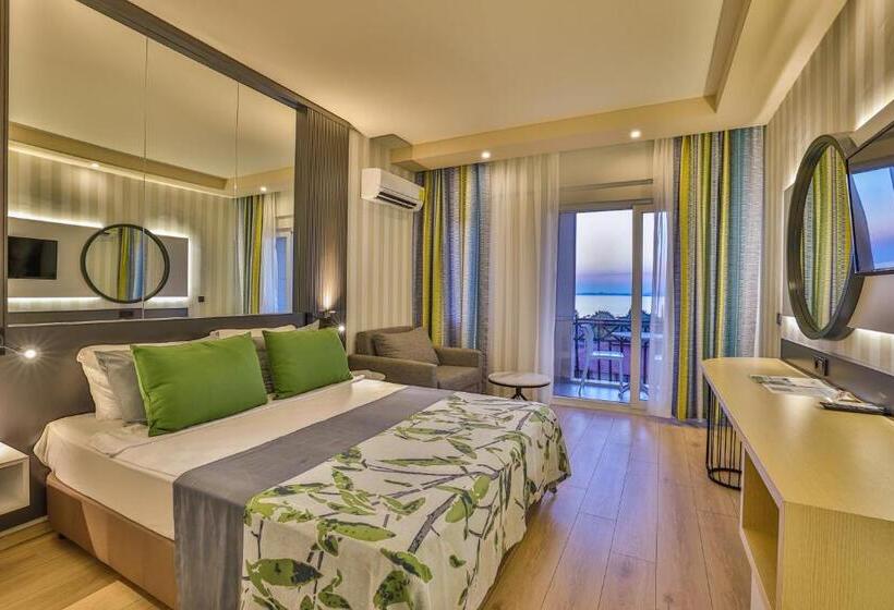 패밀리 룸, Eos Beach Resort