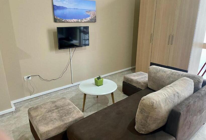 استودیوی استاندارد, Lungomare Studio Apartment