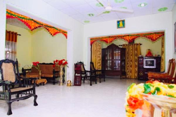 Номер Deluxe, Tharurashmi Sea Pond Villa & Surf Hostel   Hiriketiya