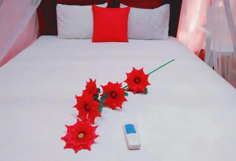 Номер Deluxe, Tharurashmi Sea Pond Villa & Surf Hostel   Hiriketiya