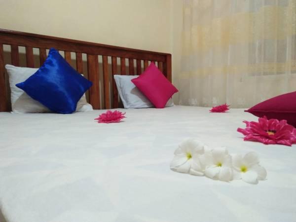 Номер Стандарт, Tharurashmi Sea Pond Villa & Surf Hostel   Hiriketiya