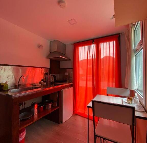 샬레, Hostel El Paredon