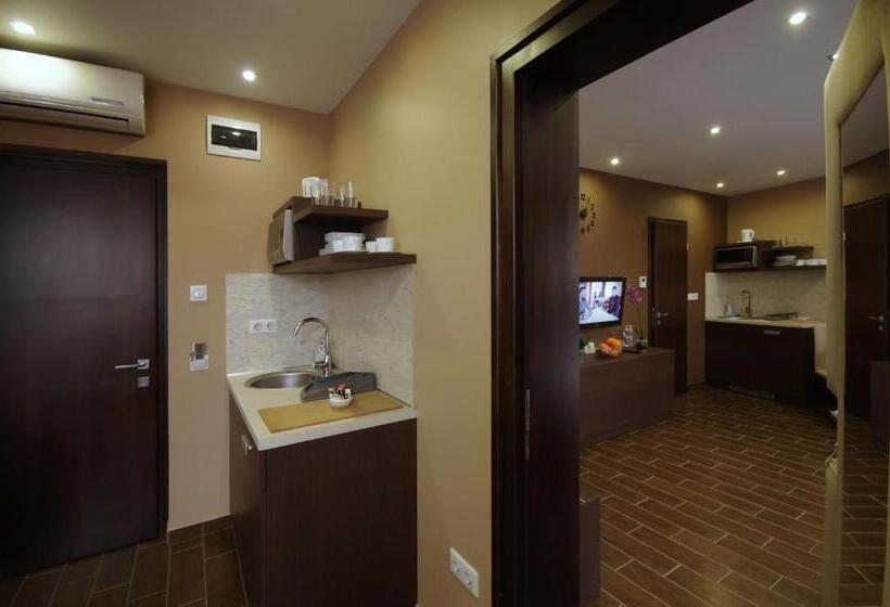اتاق استاندارد, Royal Residence Apartments