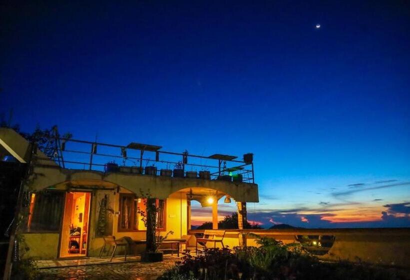 سوئیت جونیور با تراس, Kodai Heaven