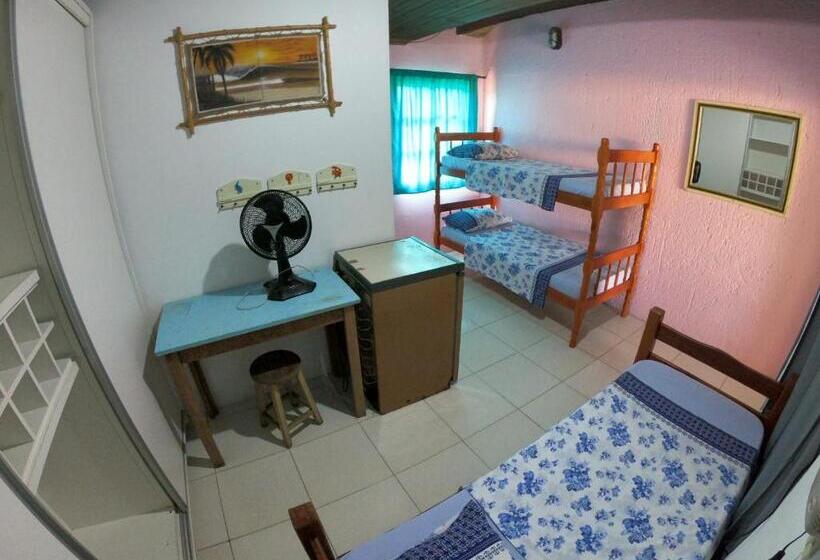 اتاق استاندارد سه نفره, Complexo Desenferruja Uma Quadra Praia Da Ferrugem