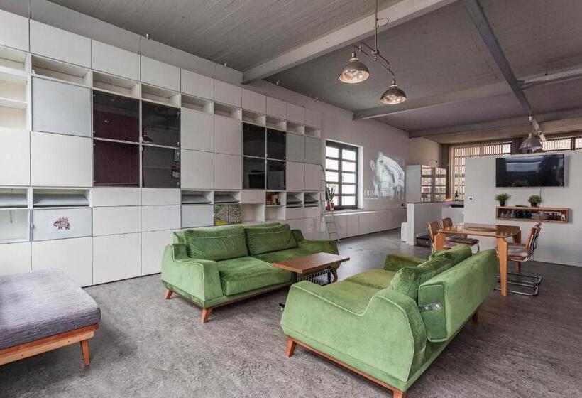 اتاق استاندارد, Comenstay Brussels