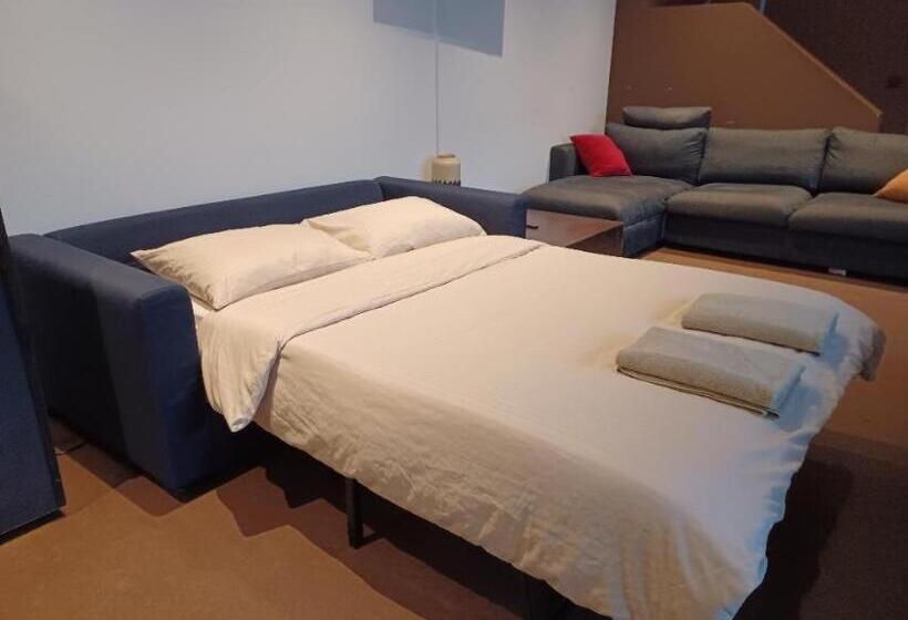 اتاق استاندارد, Comenstay Brussels