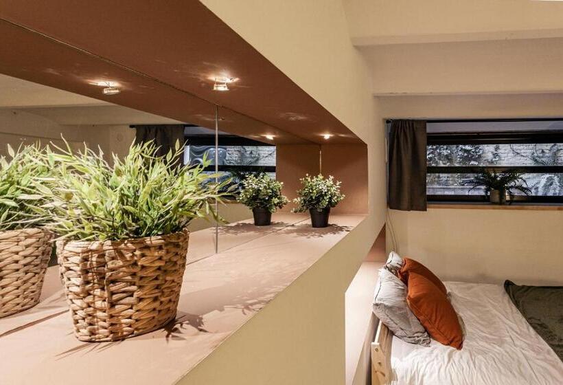 ویلای لوکس 1 خوابه, Comenstay Brussels