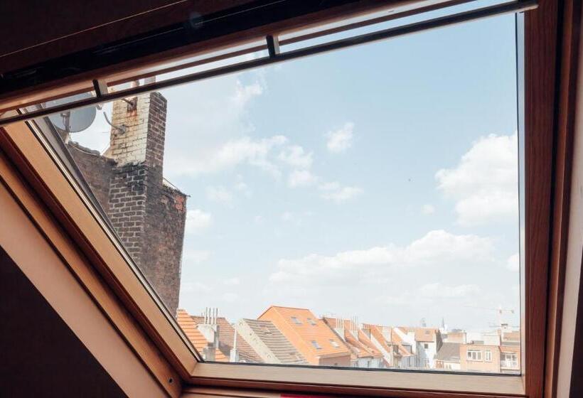 ویلای 1 خوابه, Comenstay Brussels