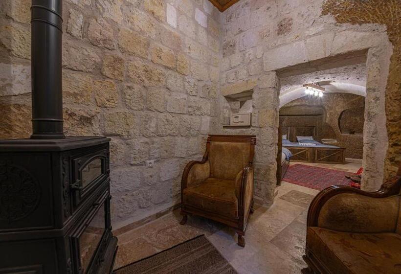 Люкс с гидромассажем, Belenus Cave House