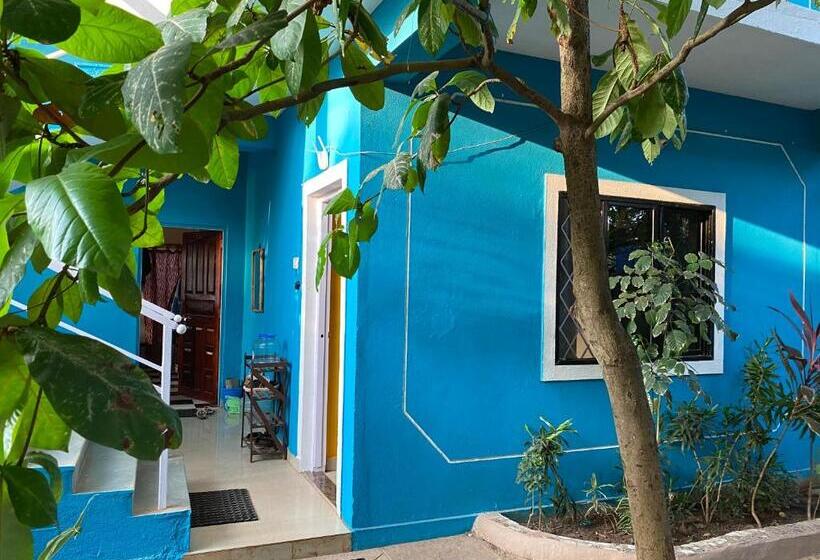 Номер Стандарт Трехместный, Ff Space, Beach Property Only For Shanti Yoga People, Mandremarambol Beach