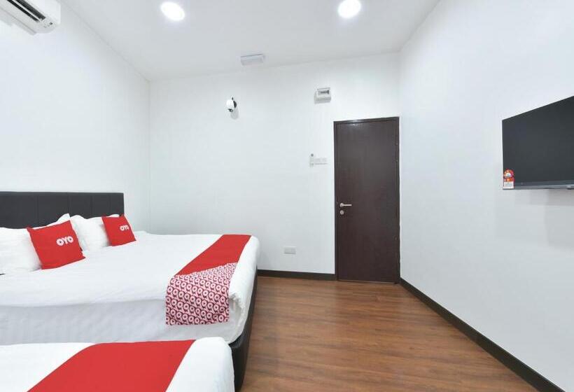 Family Suite, Madeena Inn By Oyo