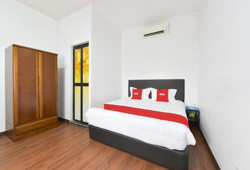 Номер Deluxe Кровать Кинг, Madeena Inn By Oyo