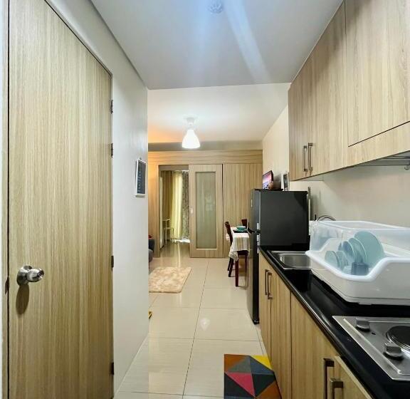 شقة غرفة نوم واحدة مزودة بشُرفة, Shore Residences   1 Bedroom Condo Unit