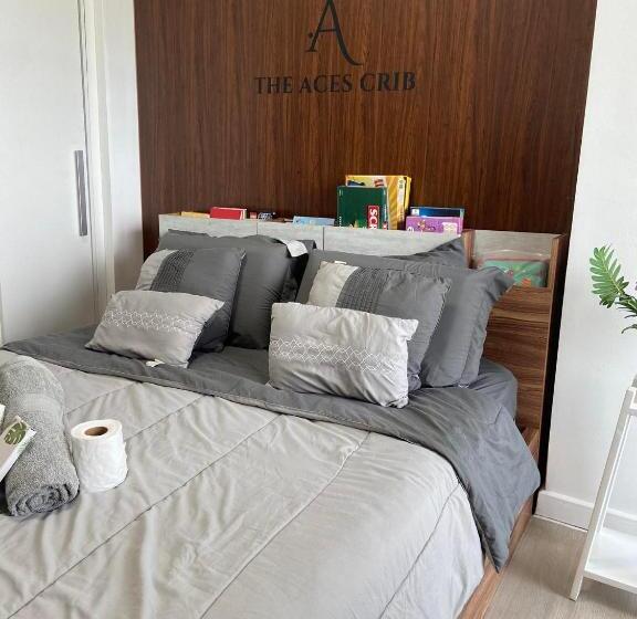 스탠다드 스튜디오 (전망), The Aces Crib At Azure North Pampanga