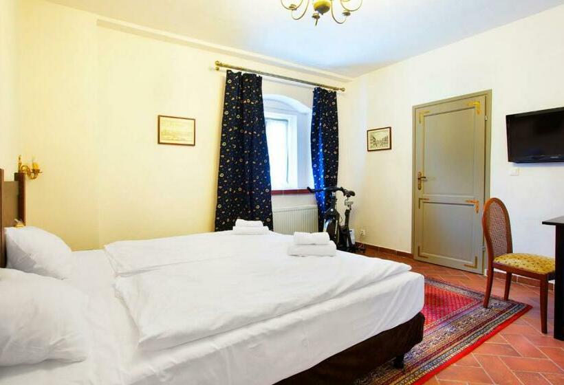 Номер Стандарт, Pałac Wiechlice   Hotel, Restaurant, Spa