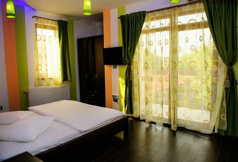 استودیو استاندارد با بالکن, Vila Hd