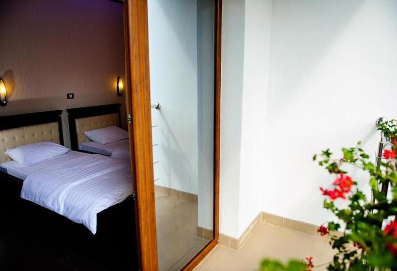 استودیوی استاندارد, Vila Hd