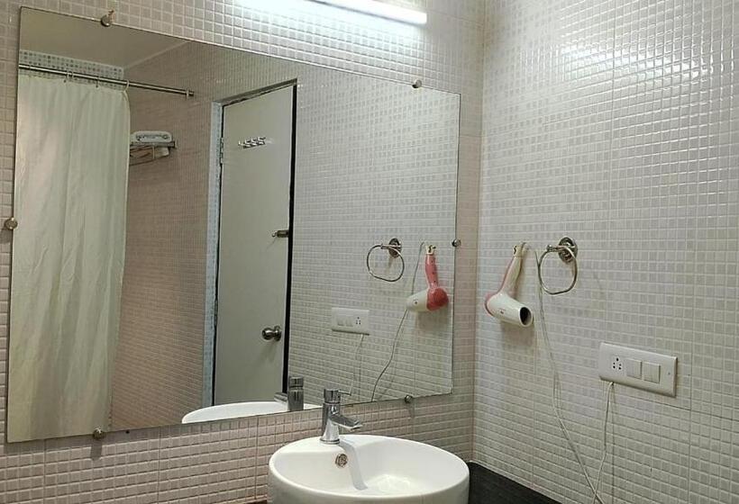 Номер Deluxe, Veena Regency