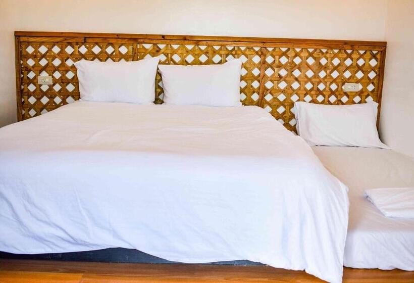Семейный Номер Совместный Санузел, Leonora Beach Resort And Recreation