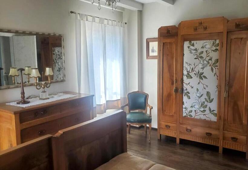 Трехместный Номер Стандарт с Балконом, I Torretti Locazione Turistica, Ristorante, Lounge Bar