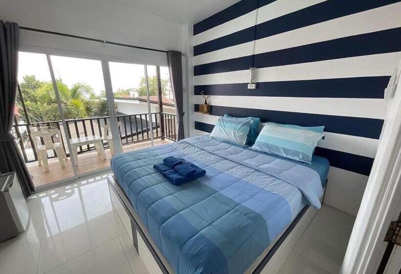Standard Room King Size Bed, Baancaptainhook Pool Kohlarn