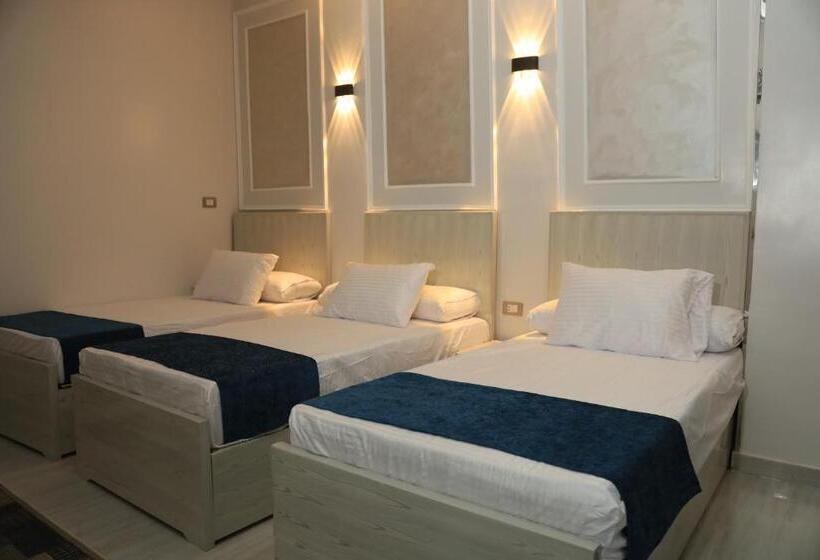 اتاق استاندارد سه نفره, Crystala Guest House