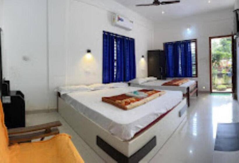디럭스 룸, Dakshinakasi Guest House Kerala