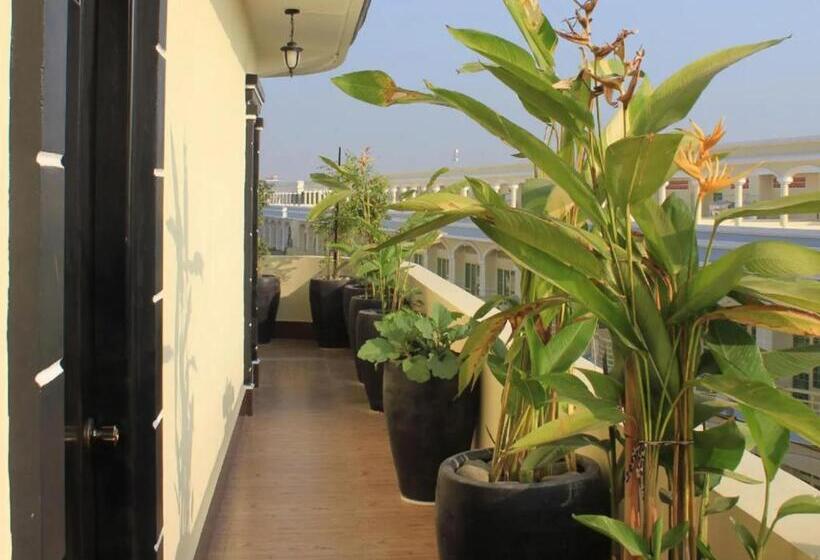 标准三人间, Keanthay Guest House