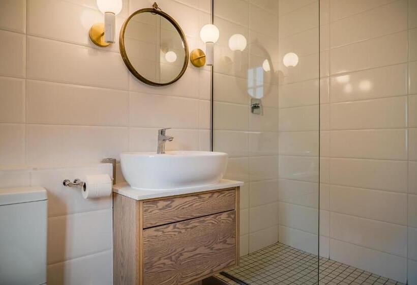 استودیوی لوکس, The Lofts @ Maple Square