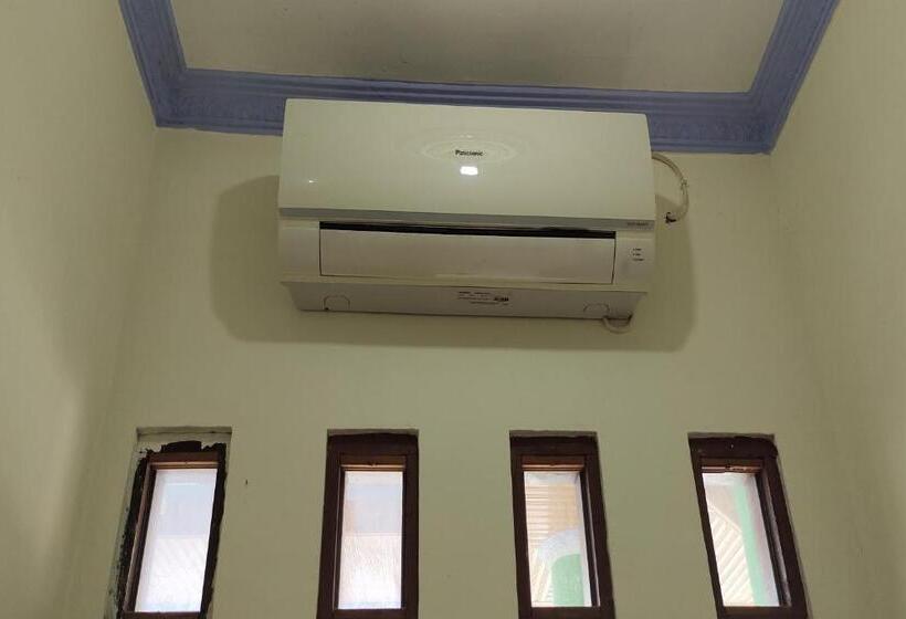 اتاق استاندارد, Oyo 93521 Wisma Flamboyan