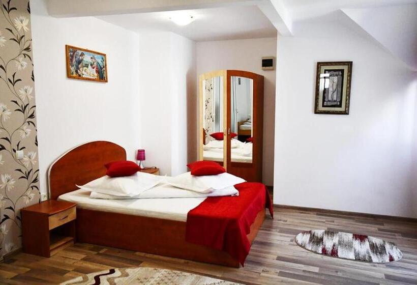 Номер Стандарт Трехместный, Casa ștefănuț