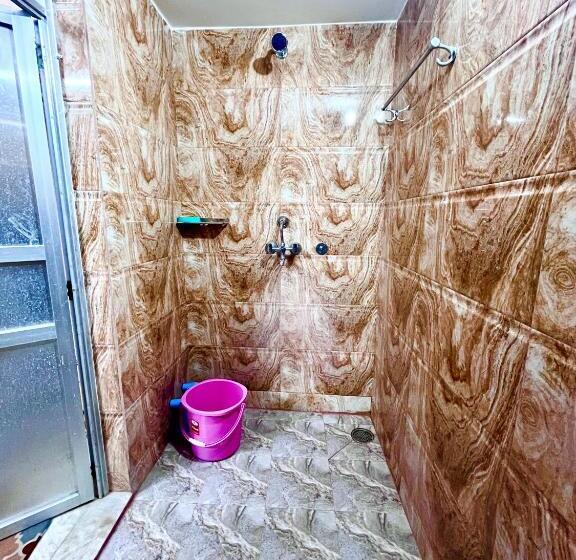 Трехместный Номер Superior, Trilok Residency   Dashashwamedh Varanasi