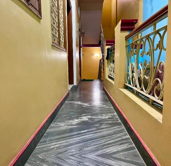 Family Suite, Trilok Residency   Dashashwamedh Varanasi