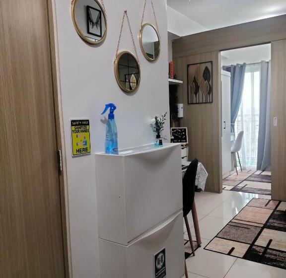 Номер Стандарт с Балконом, Smdc Breeze Residence
