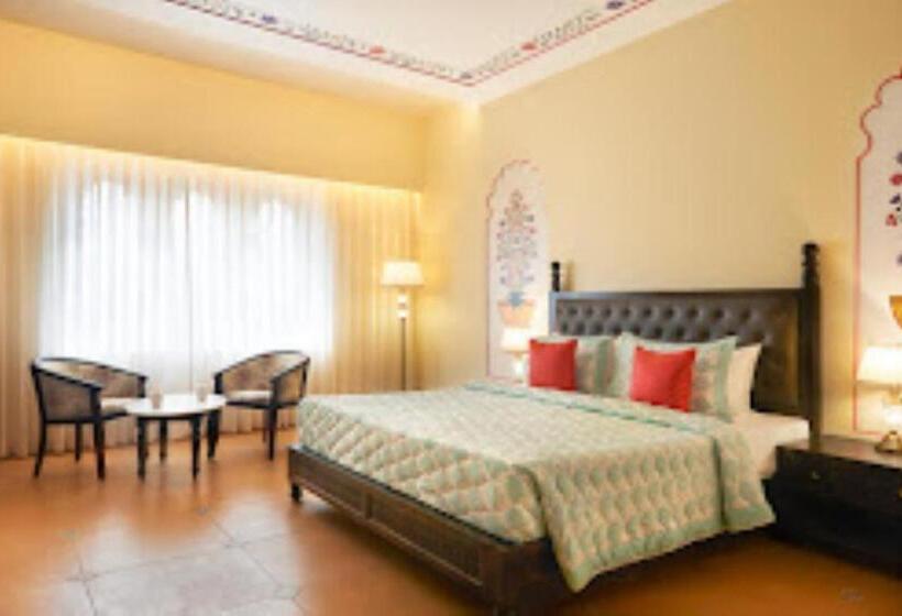 Люкс, Laxminarayan Club & Resort Vadodara