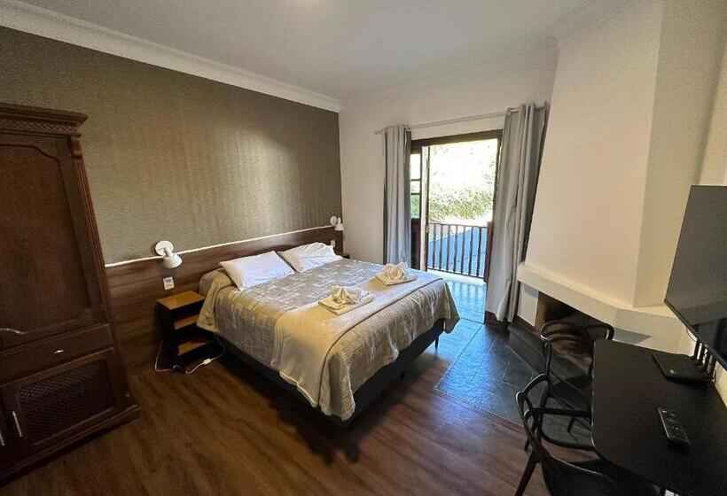 דירה בת חדר שינה 1 עם מרפסת, Cama Queen Com Arrumação Diária