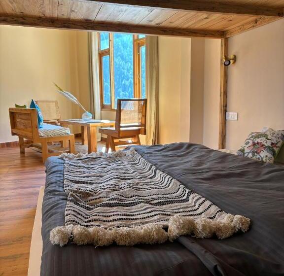 اتاق سوپریور با چشم‌انداز کوهستان, Grham Hostel Kasol, Katagla