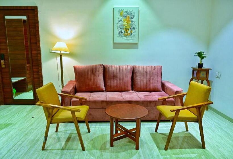 Президентский Люкс, The One Hotel Nashik