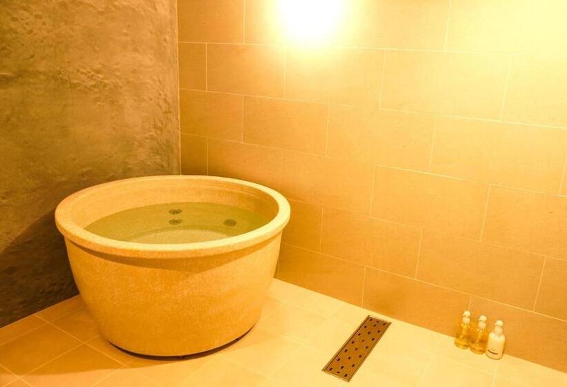 Дом 1 Спальня, The Bath & Bed Obuse   Vacation Stay 15924