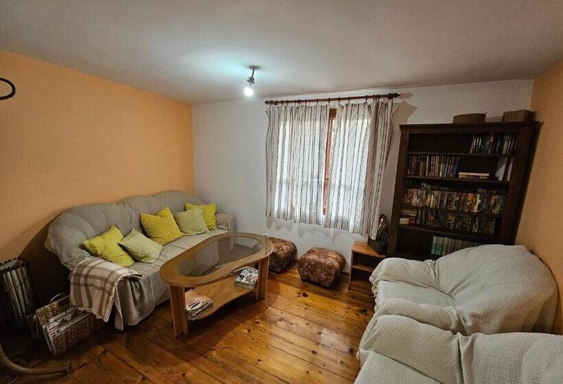 침실 2개 빌라, Guest House Gurko 7, 2br, Top Center, Free Parking
