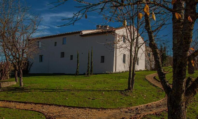 Номер Стандарт, Relais Borgo Elissa