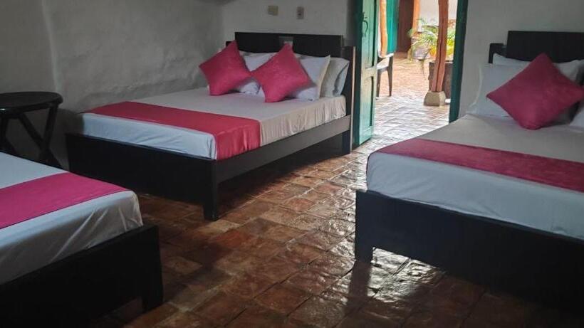 اتاق استاندارد سه نفره, Hospedaje Casa Grande Arbolito