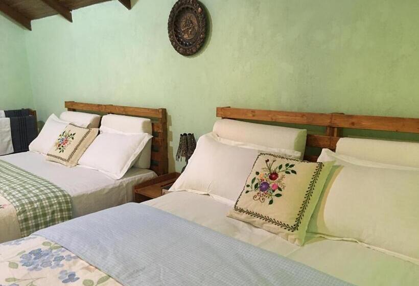 Family Suite, The Vintage Villa   Knuckles