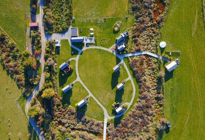Номер Стандарт, Appleby House & Rabbit Island Huts